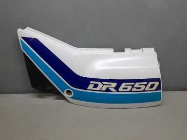 TAPA DEBAJO ASIENTO DERECHA SUZUKI DR 650 1990-1993