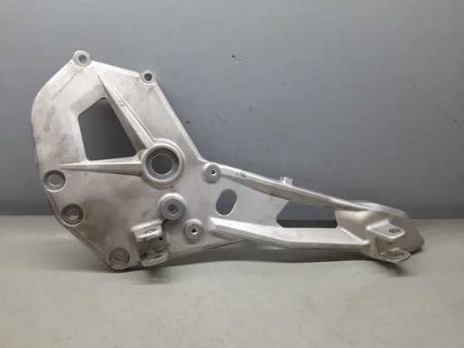 SOPORTE ESTRIBERA IZQUIERDA BMW F900 XR 2020-2024