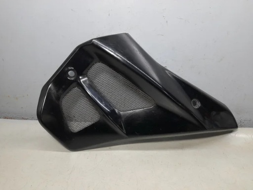 TAPA CHASIS DERECHA Suzuki GSF 650 Bandit N ABS (05-06)