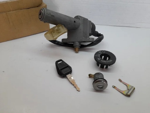 CLAUSOR Y GUANTERA PEUGEOT BELVILLE 125